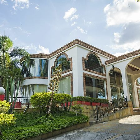 Hotel San Juan Internacional Giron Exterior photo