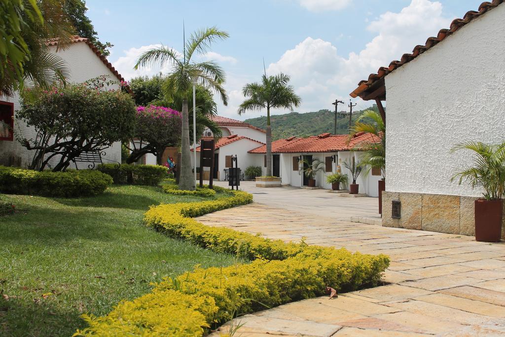 Hotel San Juan Internacional Giron Exterior photo